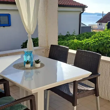 Ana Zaboric, 50 M Od Sljuncane Plaze Apartman *