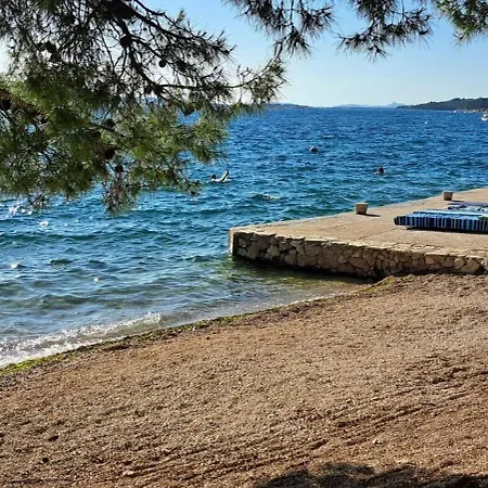Ana Zaboric, 50 M Od Sljuncane Plaze Apartment *