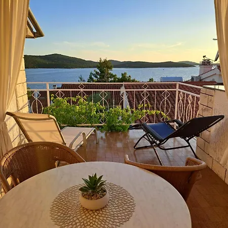 Ana Zaboric, 50 M Od Sljuncane Plaze Zaboric