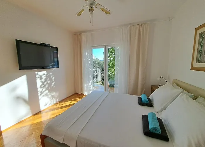 דירה Ana Zaboric, 50 M Od Sljuncane Plaze ז'אבוריץ'