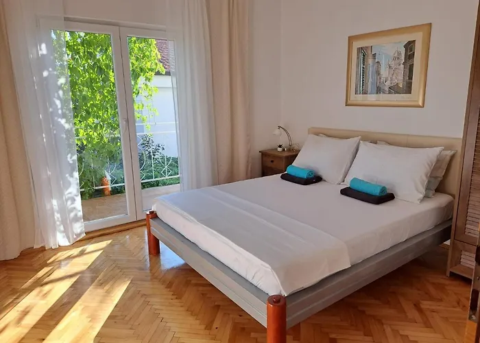 Ana Zaboric, 50 M Od Sljuncane Plaze