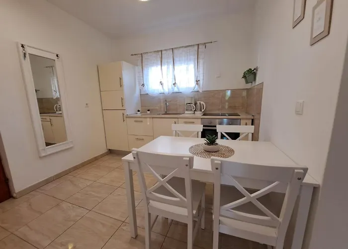 Ana Zaboric, 50 M Od Sljuncane Plaze דירה *