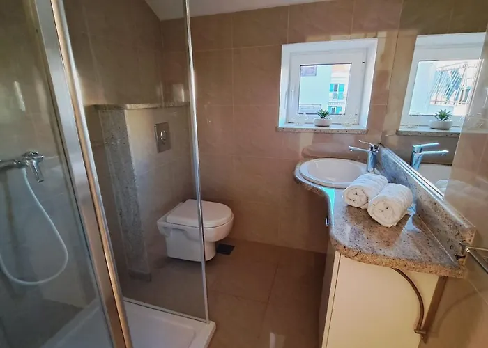 דירה Ana Zaboric, 50 M Od Sljuncane Plaze ז'אבוריץ'