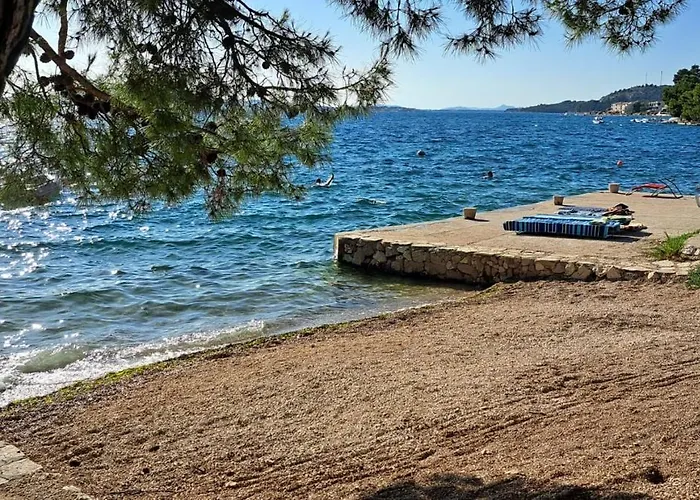 Ana Zaboric, 50 M Od Sljuncane Plaze דירה *