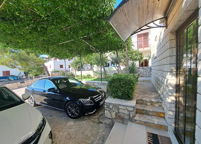 Ana Zaboric, 50 M Od Sljuncane Plaze * ז'אבוריץ'