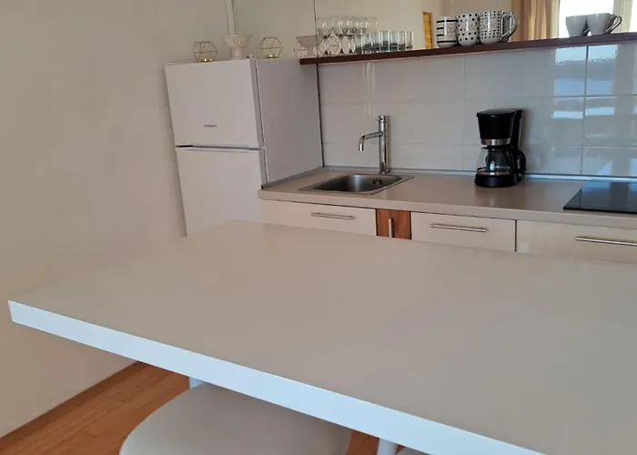 דירה Ana Zaboric, 50 M Od Sljuncane Plaze *